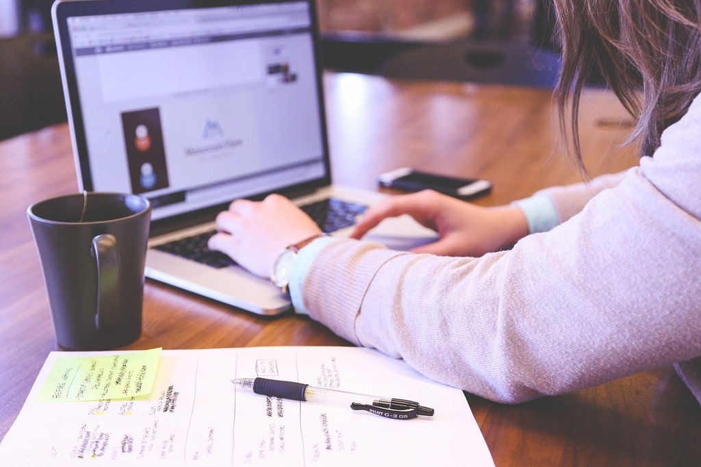 Les 7 critères essentiels pour choisir un assistant AI